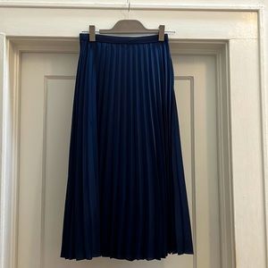 J.Crew Pleated Navy Midi Skirt - Size P00